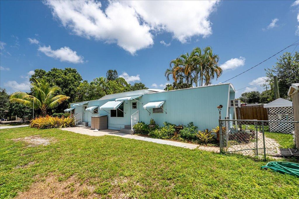 Photo of 1276 SW Tropical Terrace, Stuart, FL 34997 (MLS # R11110820)