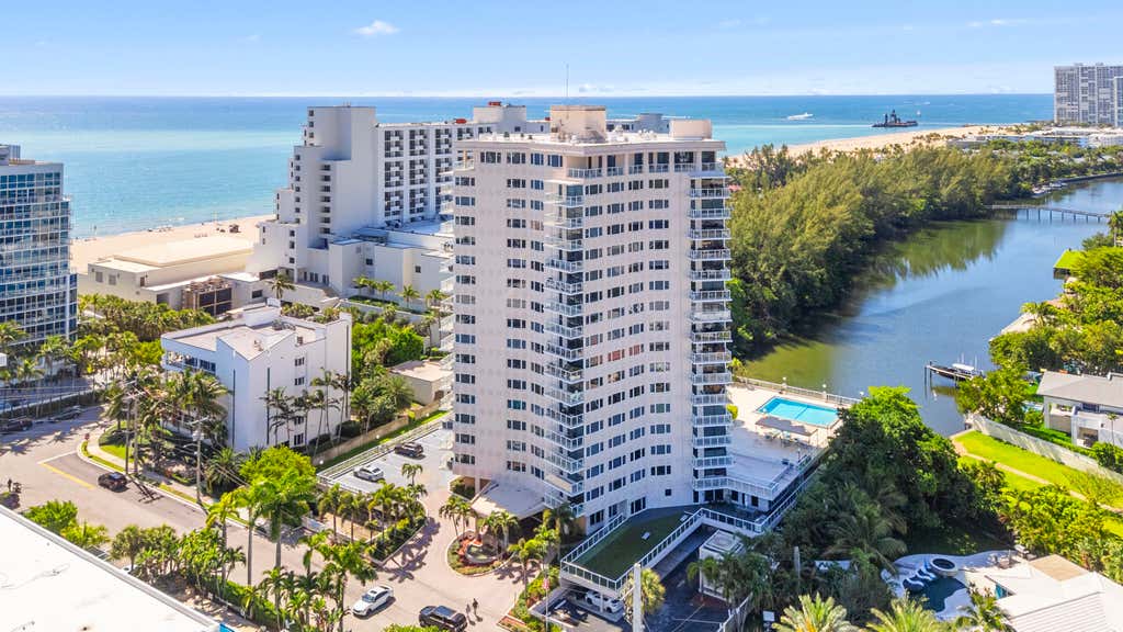 Photo of 3000 Holiday Drive #1803, Fort Lauderdale, FL 33316 (MLS # B26032210)