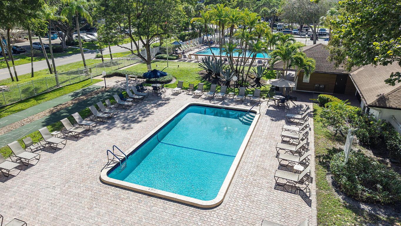 Palm Aire Country Club - Residential