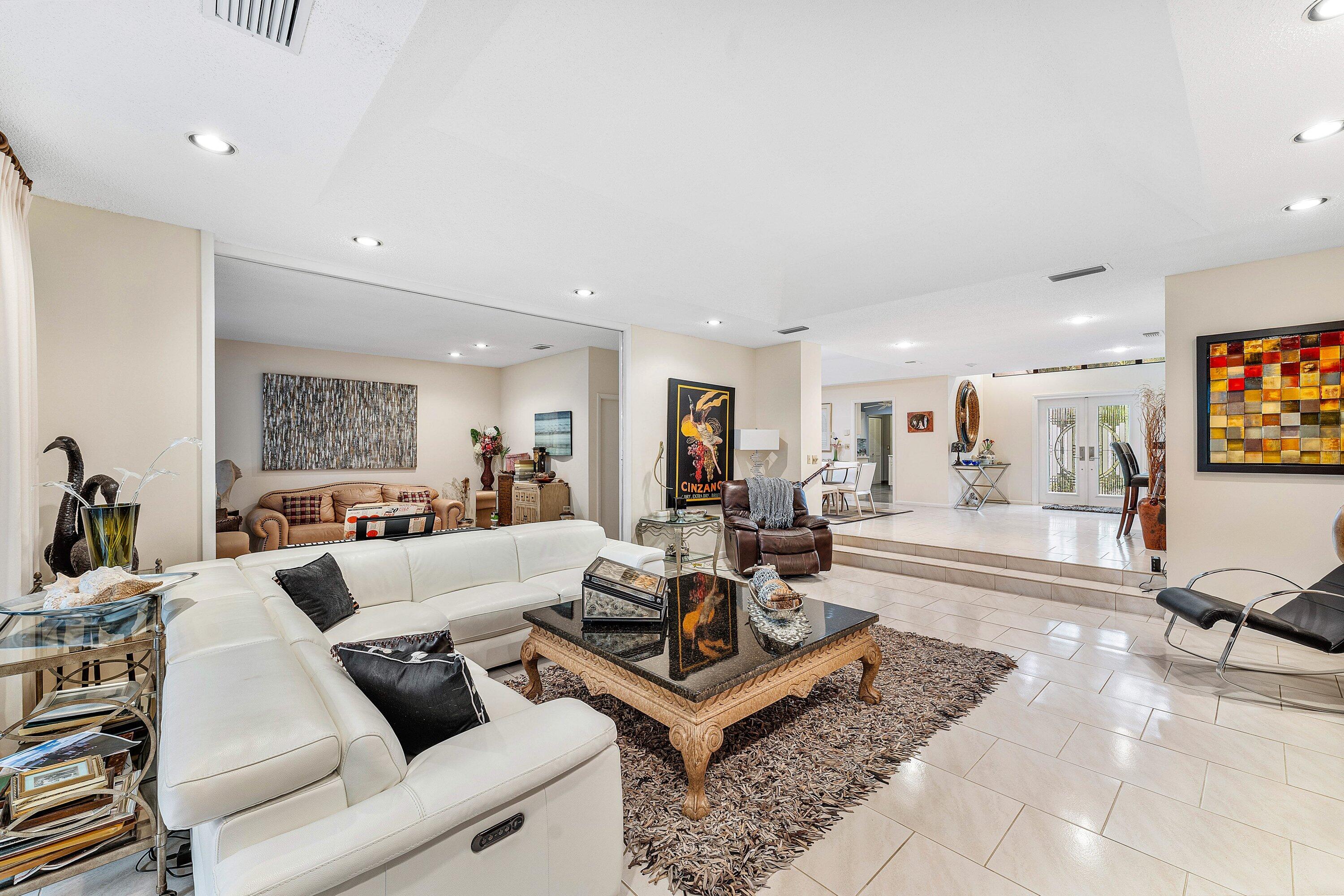WOODS AT HUNTERS RUN CONDO - Residential