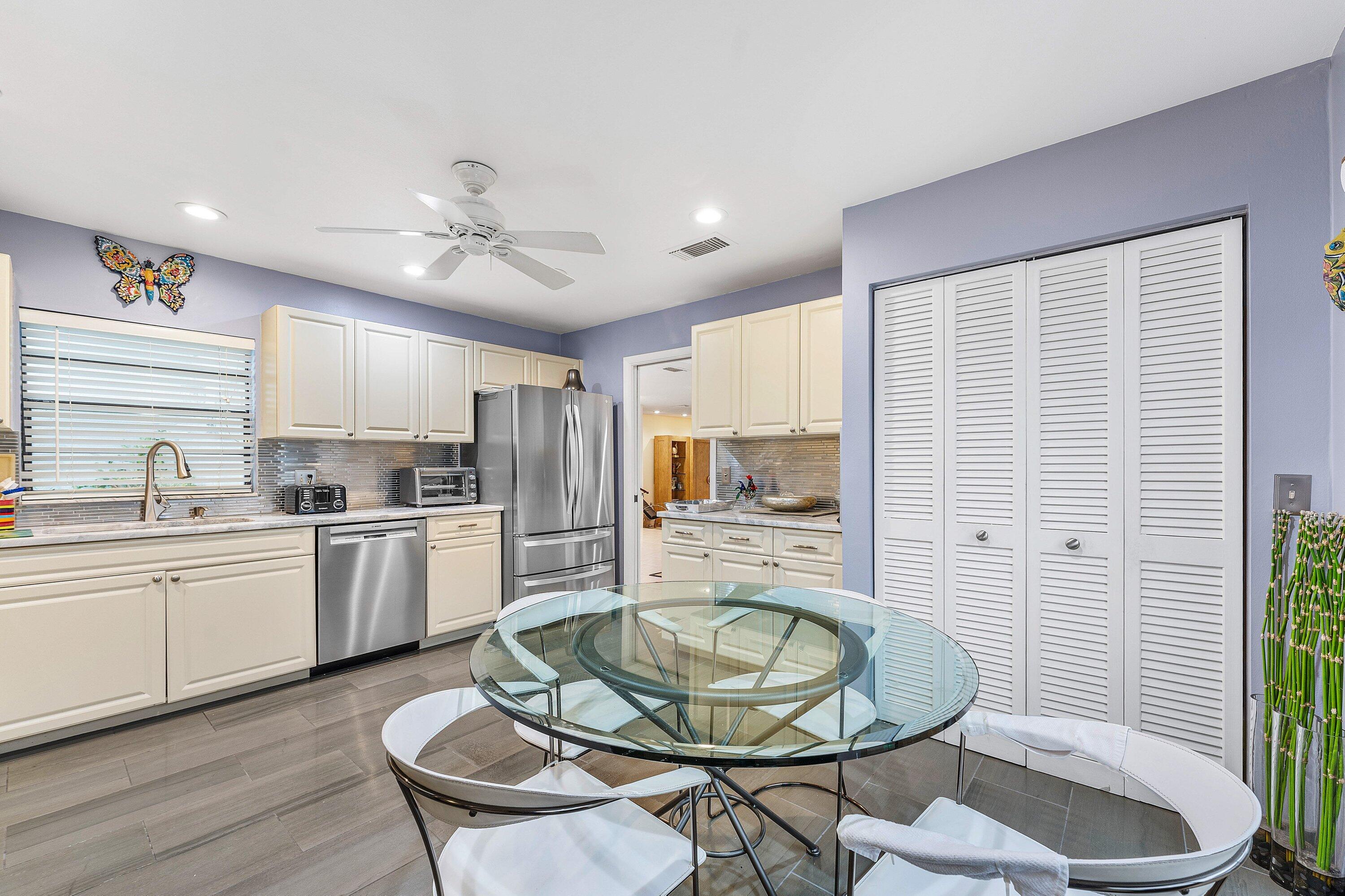WOODS AT HUNTERS RUN CONDO - Residential
