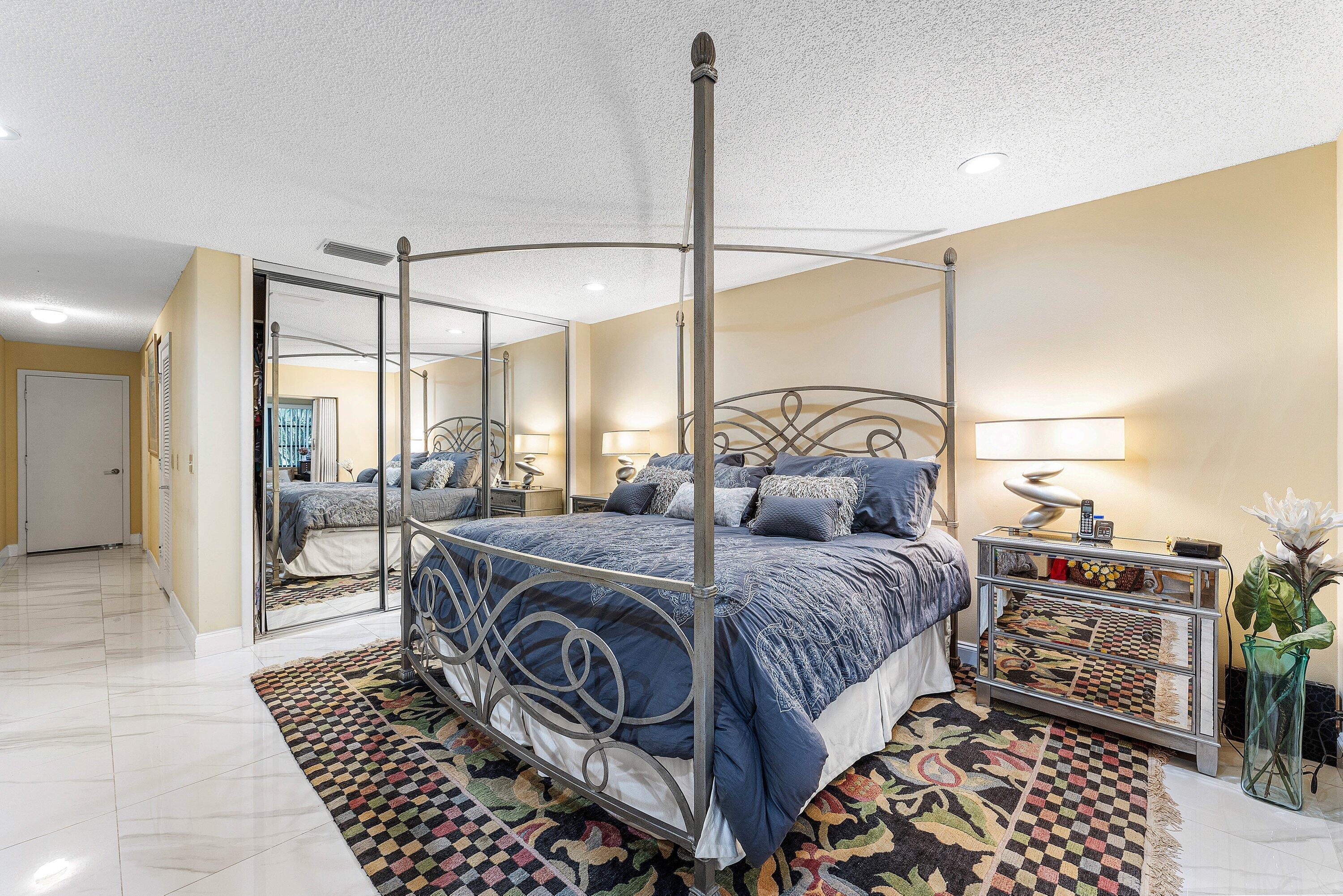 WOODS AT HUNTERS RUN CONDO - Residential