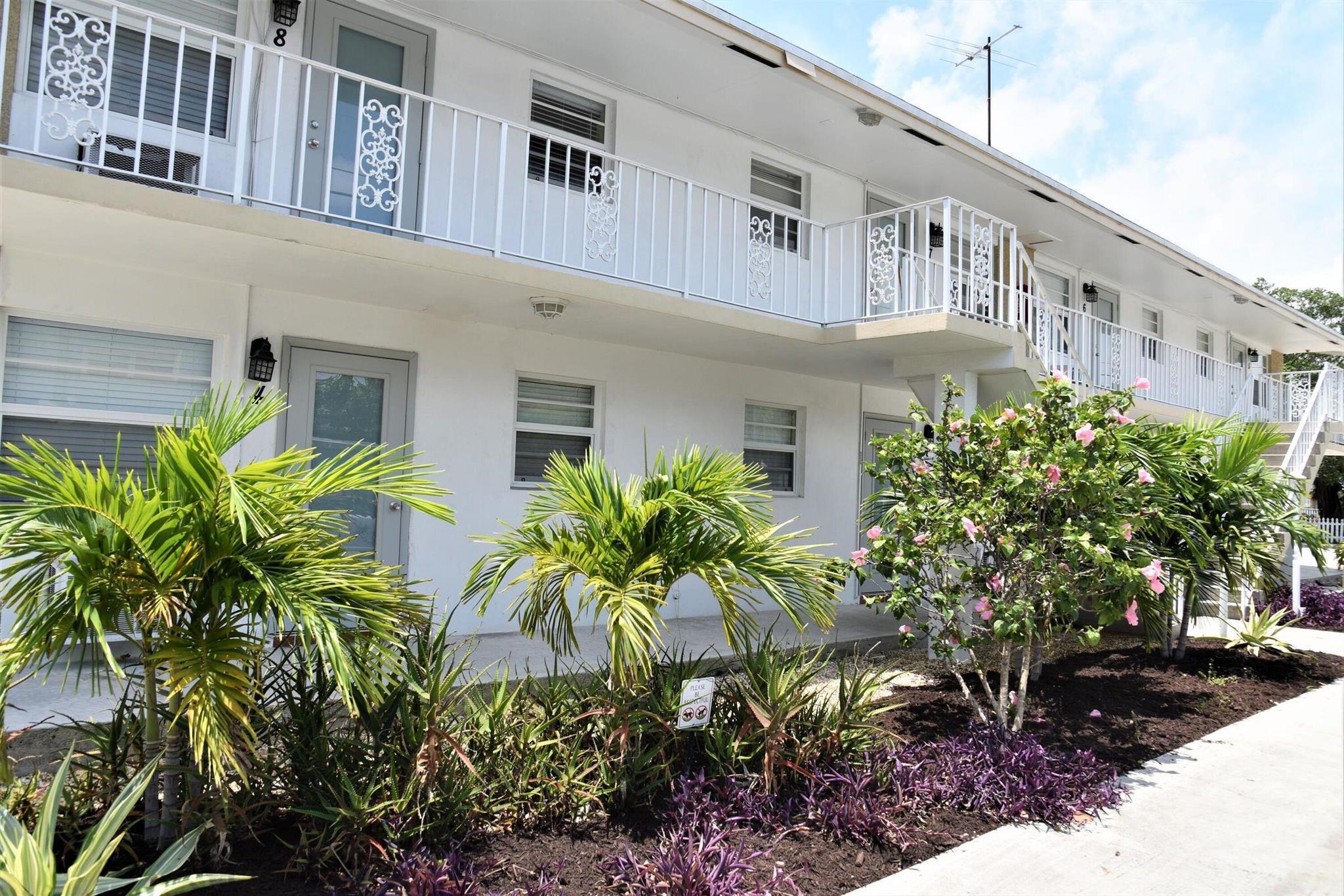LOOK NO FURTHER! UPGRADE GALORE. NEWLY UPDATED UNIT RIGHT IN DOWNTOWN LAKE WORTH BEACH. UPDATED BATHROOM, KITCHEN NEWLY UPDATED (QUARTZ COUNTERTOP) SOFT CLOSING CABINETS, YOUR VERY OWN LAUNDRY ROOM ''IN UNIT''. (NEW STAINLESS STEEL RANGE, REF, OVERHEAD MICROWAVE AND DISHWASHER). ALL NEW FIXTURES INCLUDING FANS WITH ALL LED's. YOU WILL NOT BE DISAPPOINTED. HURRICANE RESISTANT WINDOWS AND DOORS, UNIT ALSO COMES WITH ASSIGNED OFF STREET PARKING. NEW LANDSCAPE, NEW INTERIOR. WALK TO ALL THE DOWNTOWN RESTAURANTS, EASY BIKE TO THE BEACH, WALK TO STARBUCKS, PUBLIX AND ART GALLERIES FROM THIS IMMACULATE UNIT. COME MAKE THIS YOUR HOME!!