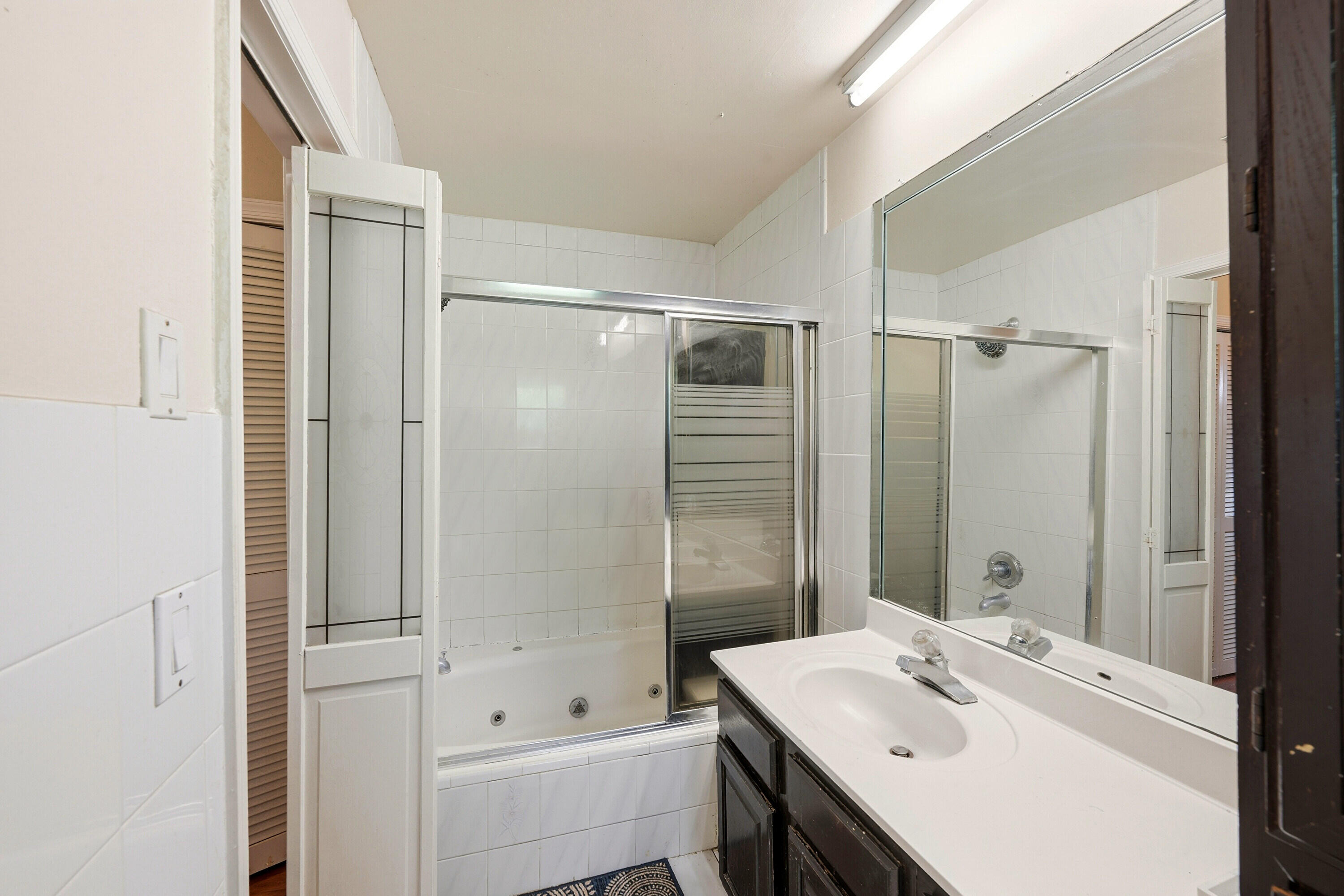 CORAL SPRINGS COUNTRY CLUB - Residential