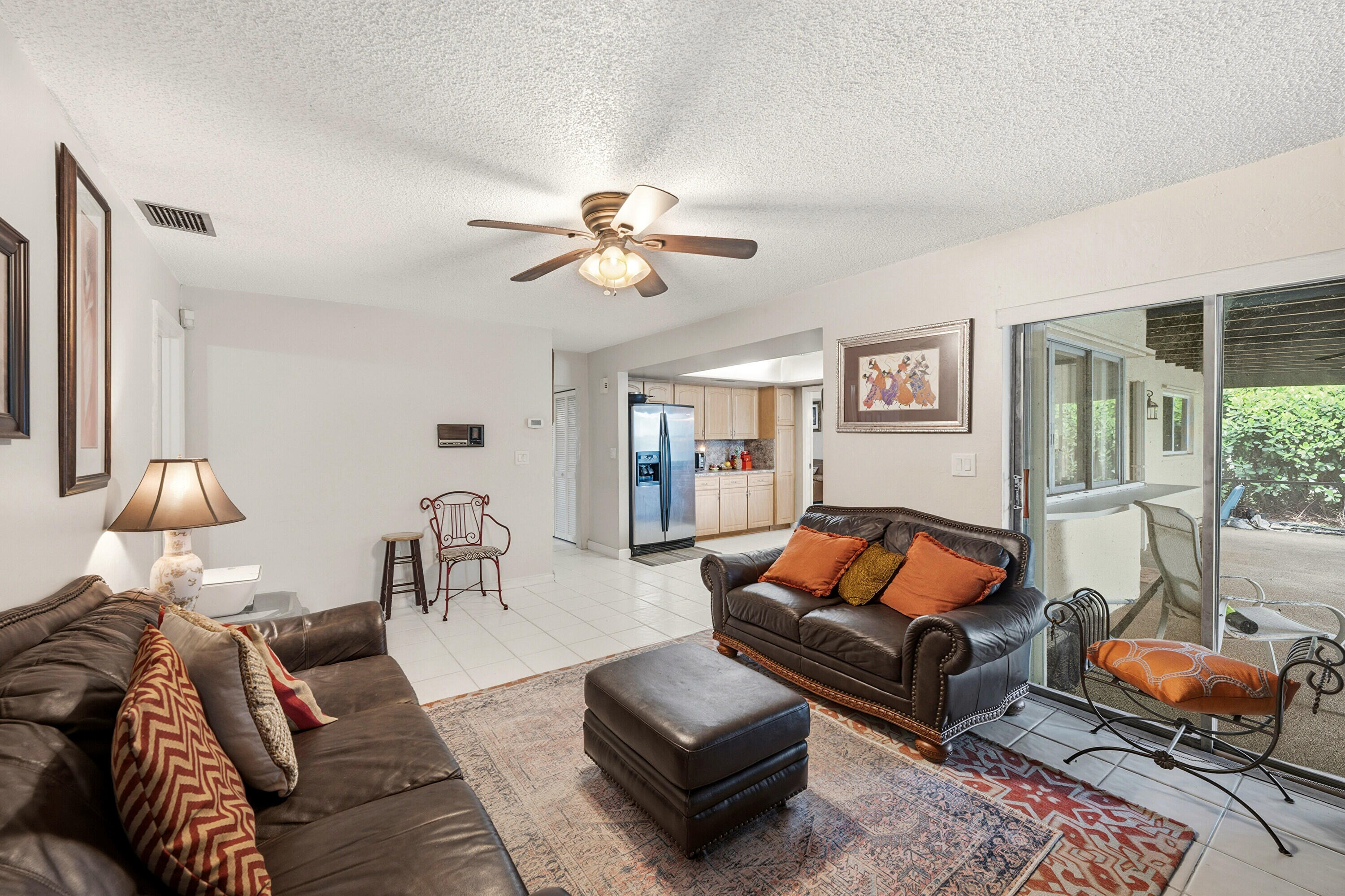 CORAL SPRINGS COUNTRY CLUB - Residential