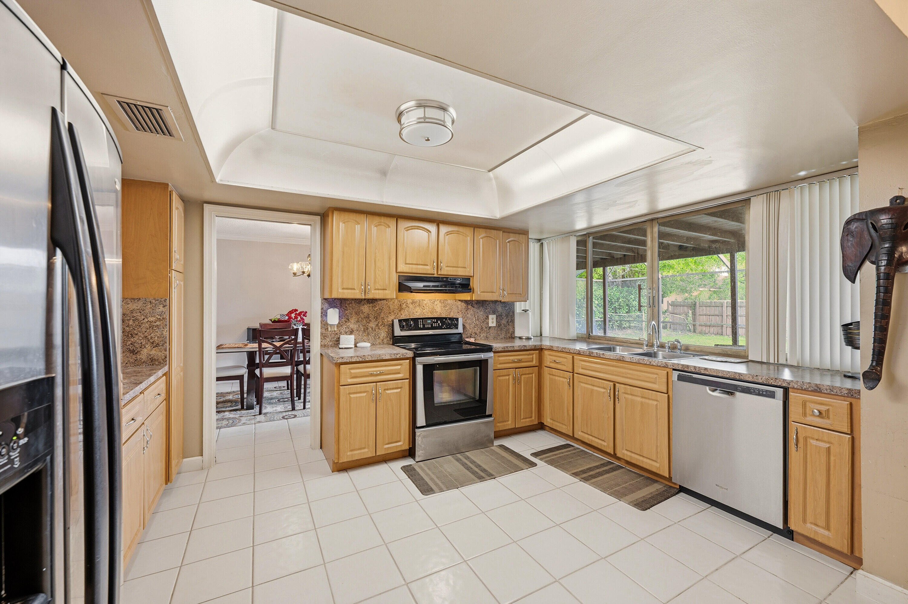 CORAL SPRINGS COUNTRY CLUB - Residential