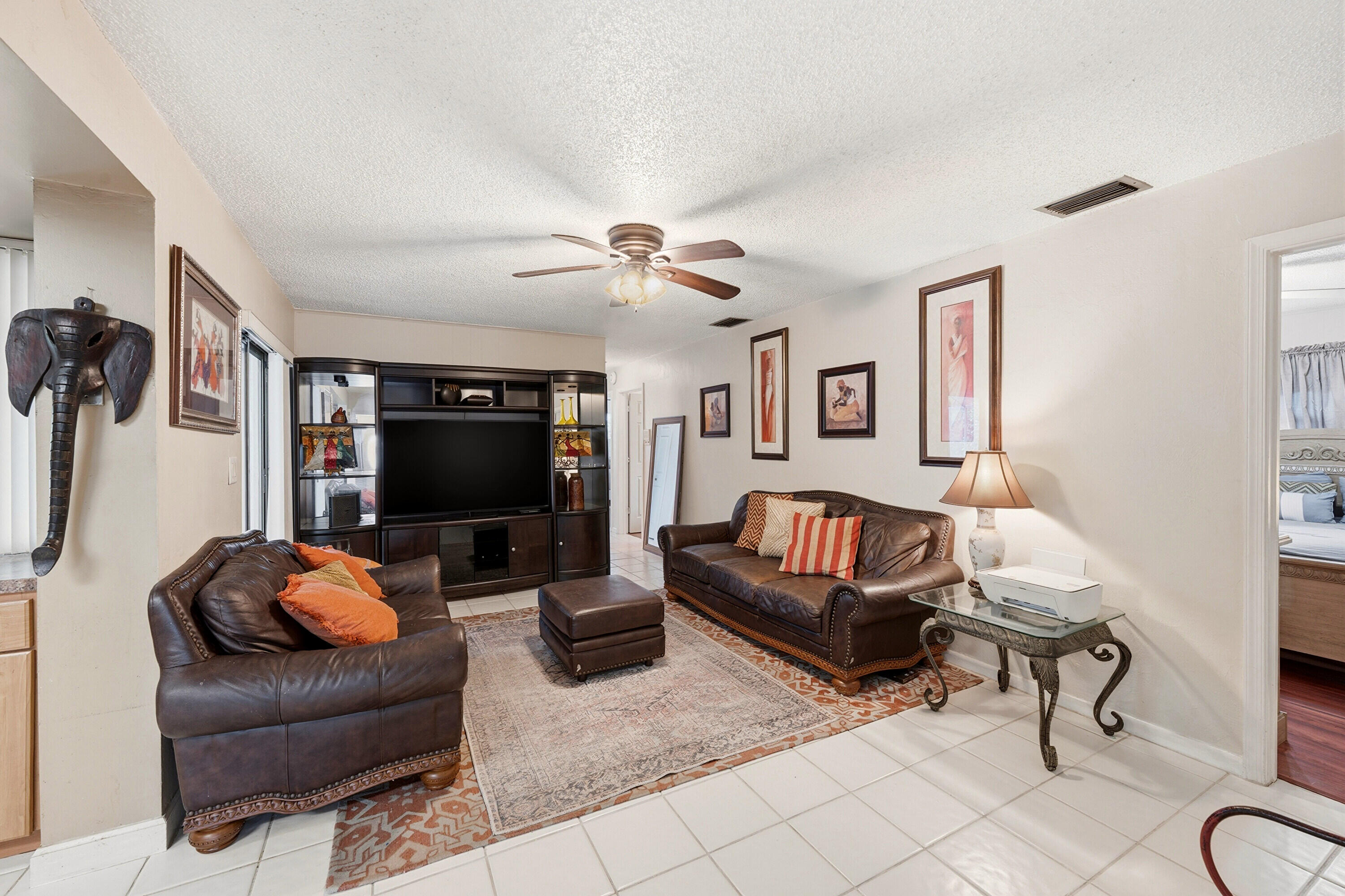 CORAL SPRINGS COUNTRY CLUB - Residential
