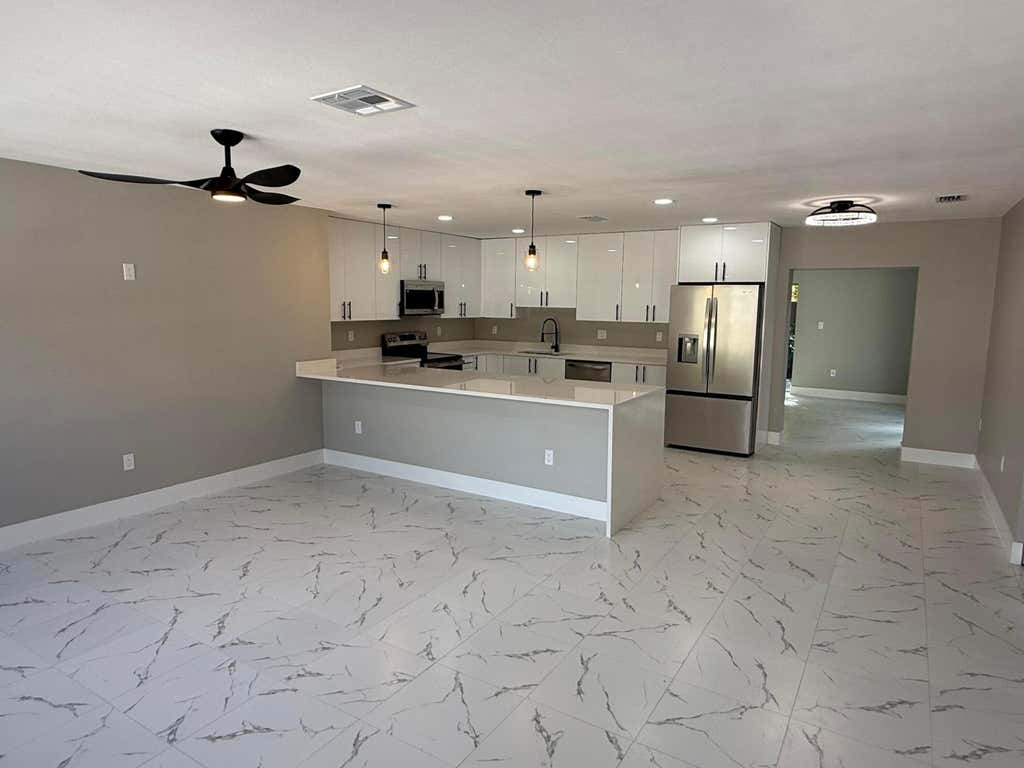 Photo of 507 SW N Riverpoint Drive, Stuart, FL 34994 (MLS # B26068423)