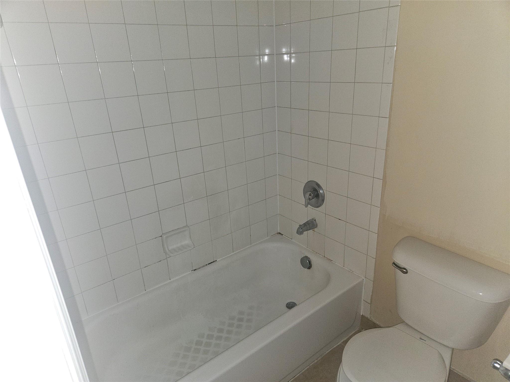 Hampton Hills Condo - Residential Lease
