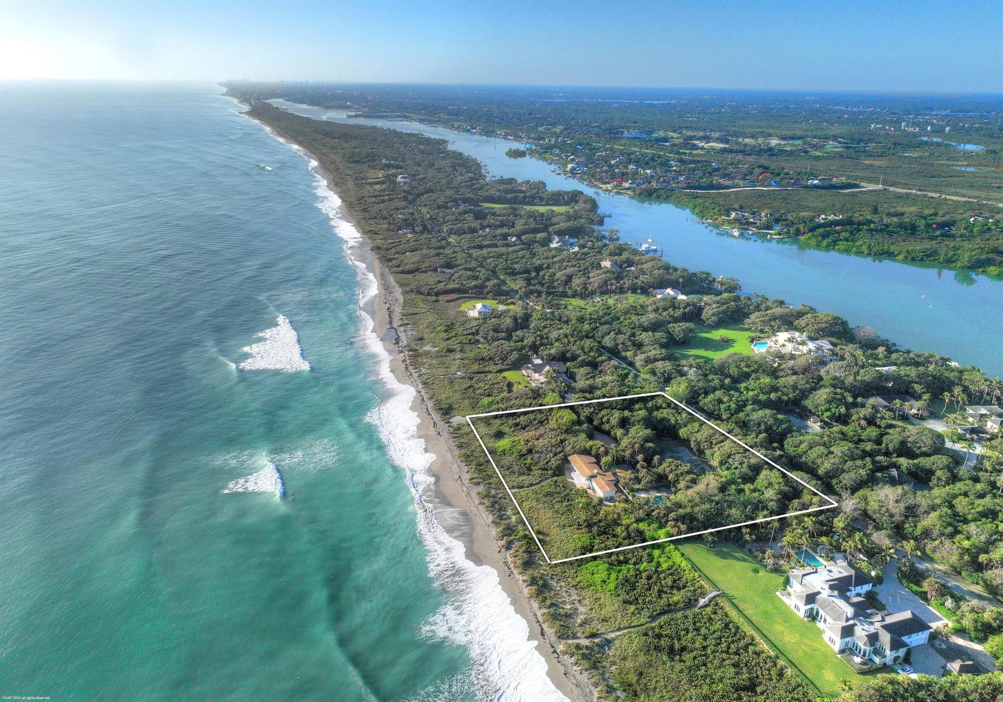 JUPITER ISLAND - Residential