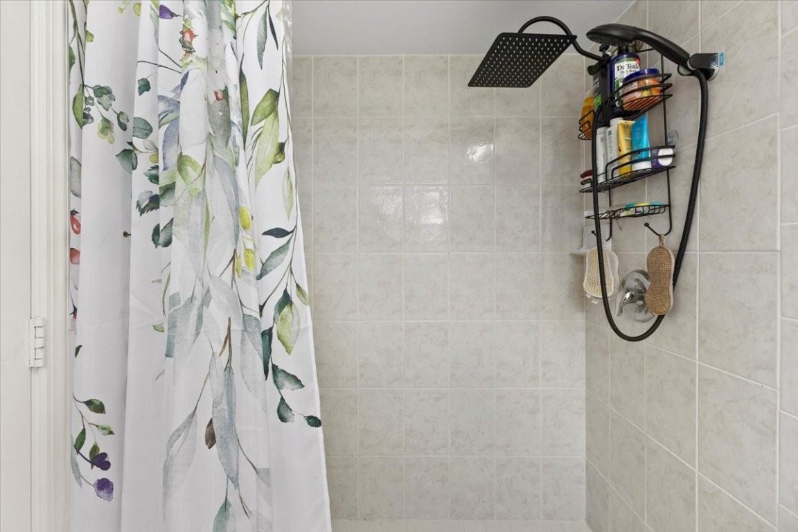 PALM BEACH NATL GOLF AND - Residential