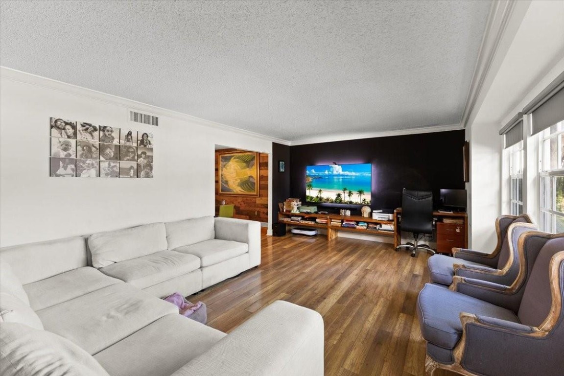 PALM BEACH NATL GOLF AND - Residential