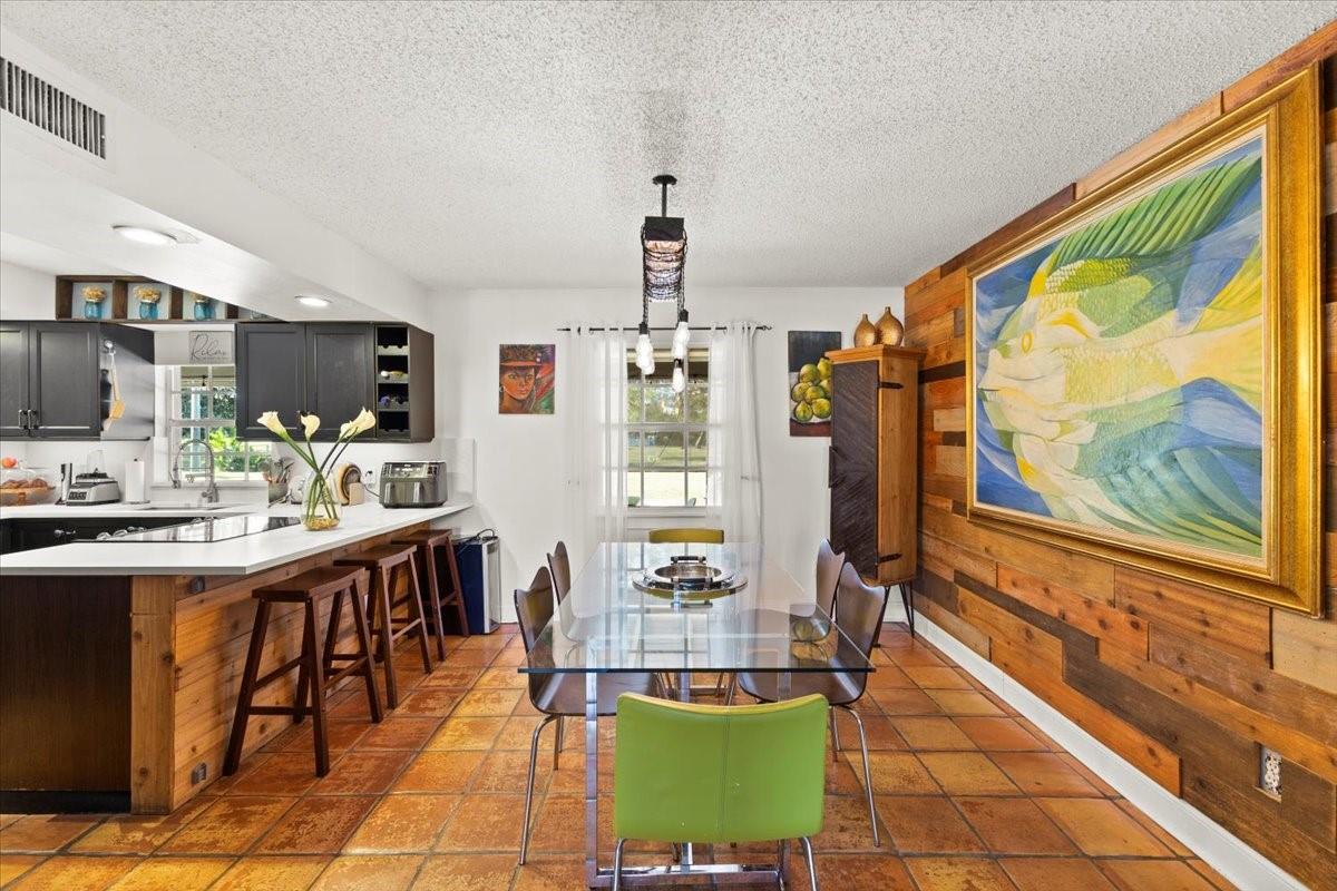 PALM BEACH NATL GOLF AND - Residential