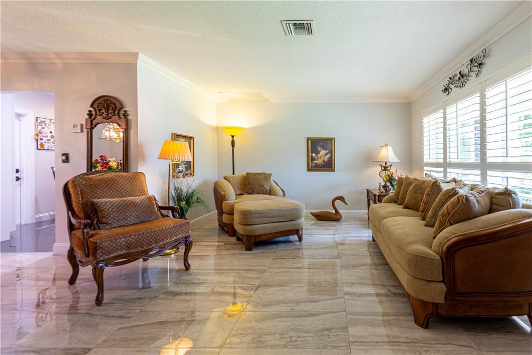 Mary-Knoll 39-48 B - Residential