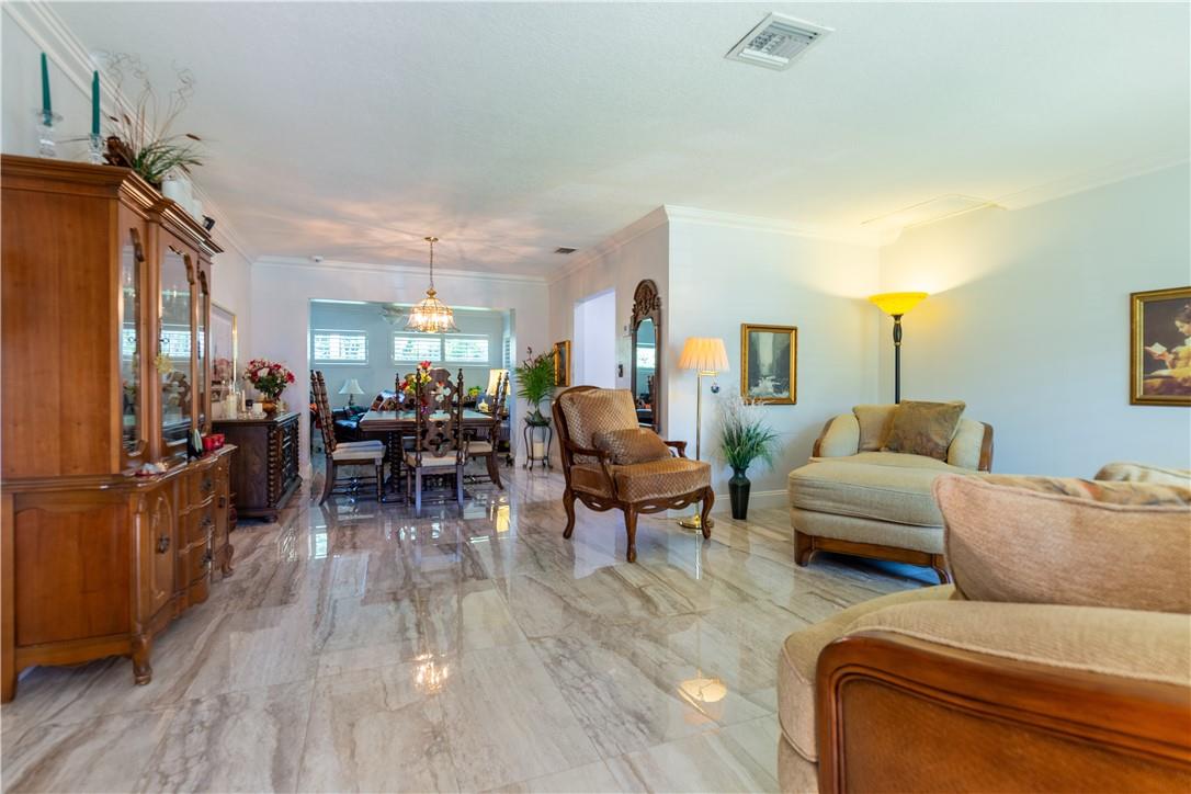 Mary-Knoll 39-48 B - Residential
