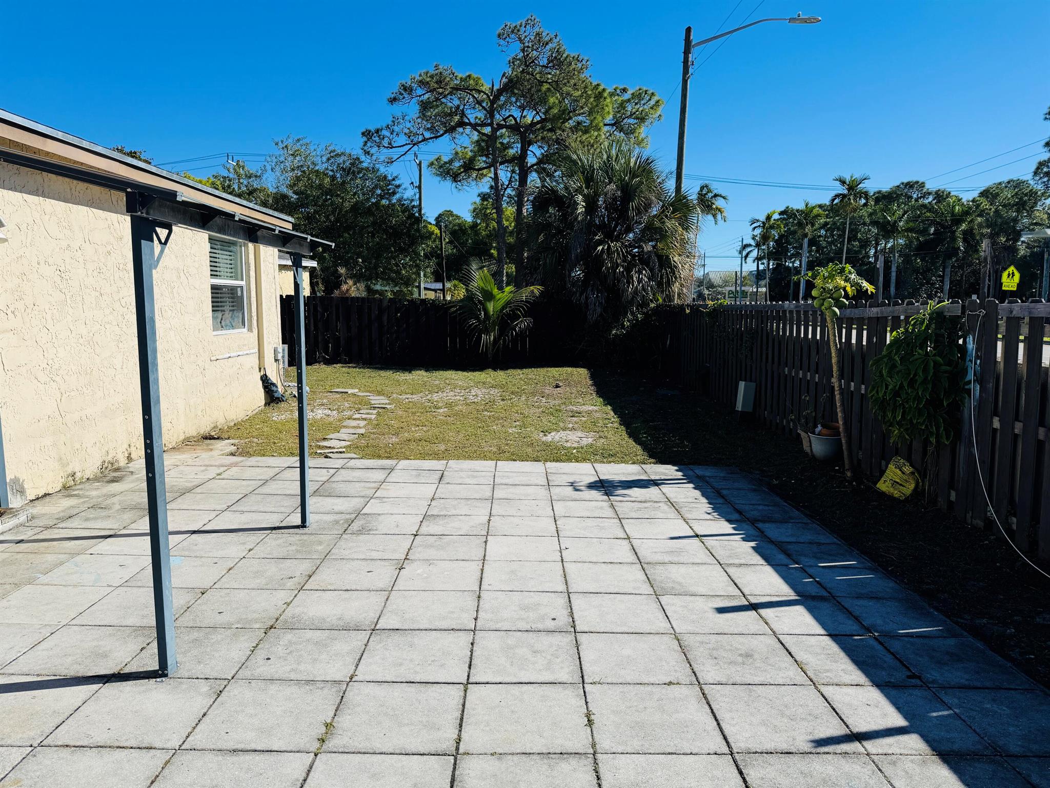 PALM BEACH VILLAS II - Residential