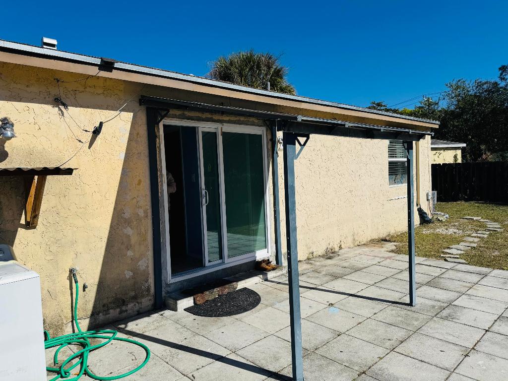 PALM BEACH VILLAS II - Residential