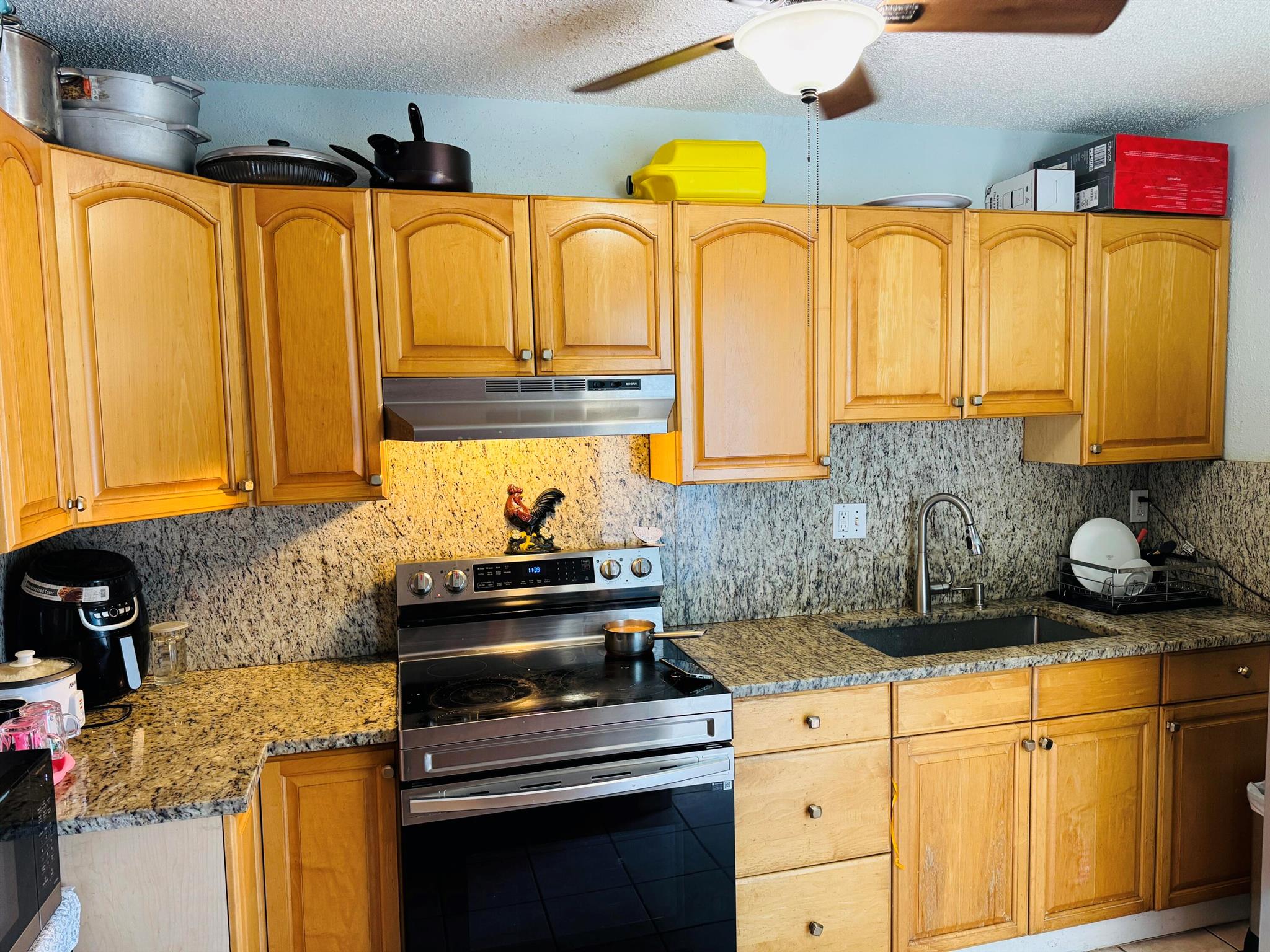 PALM BEACH VILLAS II - Residential