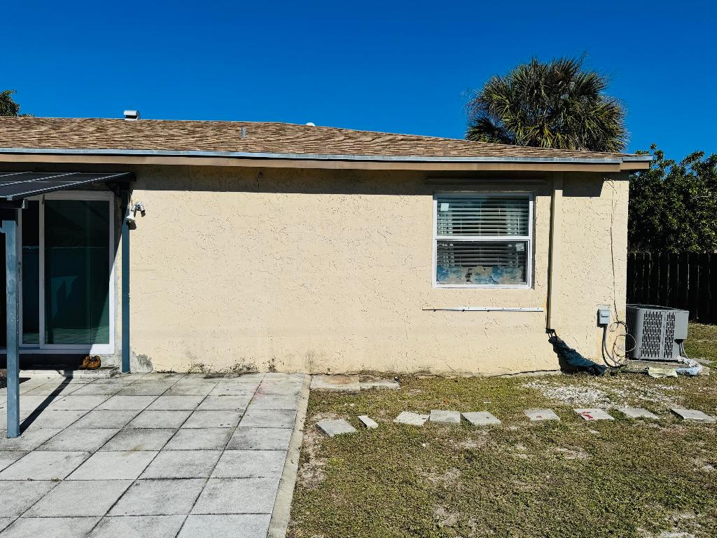 PALM BEACH VILLAS II - Residential