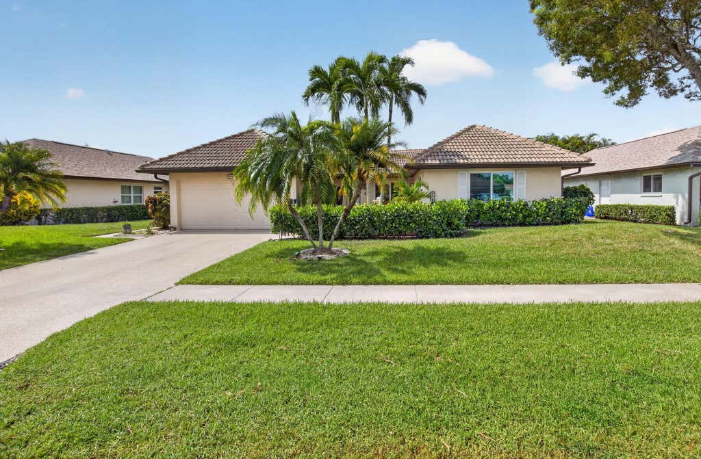 Photo of 10300 GREENTRAIL Drive N, Boynton Beach, FL 33436 (MLS # B26059938)