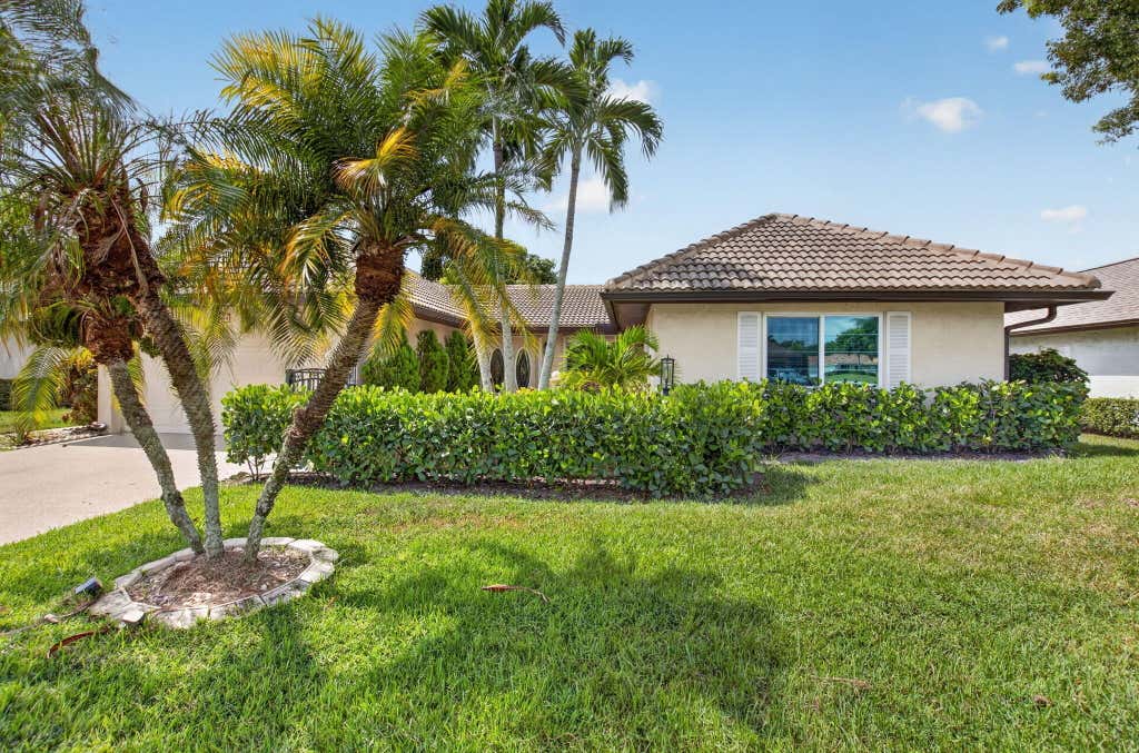 Photo of 10300 GREENTRAIL Drive N, Boynton Beach, FL 33436 (MLS # B26059938)