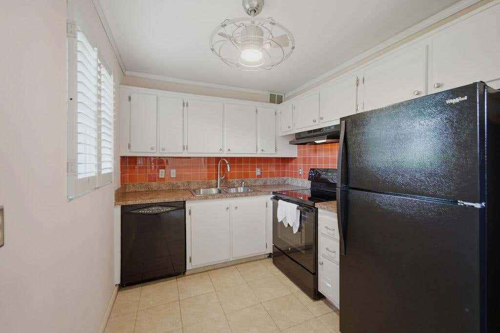 Photo of 132 CAMBRIDGE F #132, West Palm Beach, FL 33417 (MLS # B26068403)