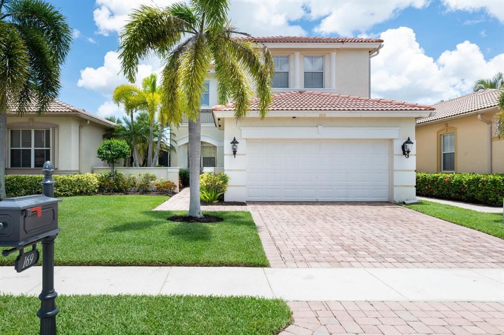 Photo of 169 Isle Verde Way, Palm Beach Gardens, FL 33418 (MLS # R10742944)