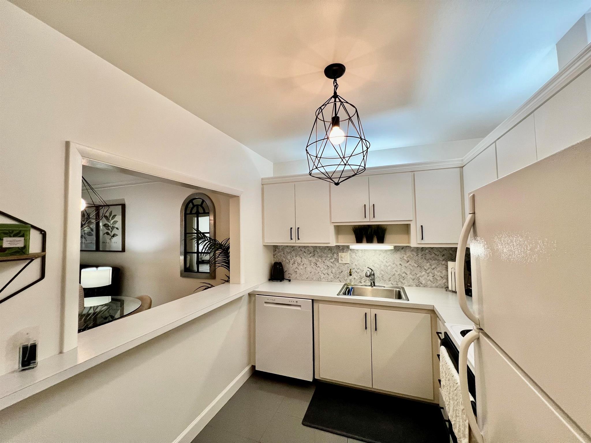 MEADOWS CONDO - Residential