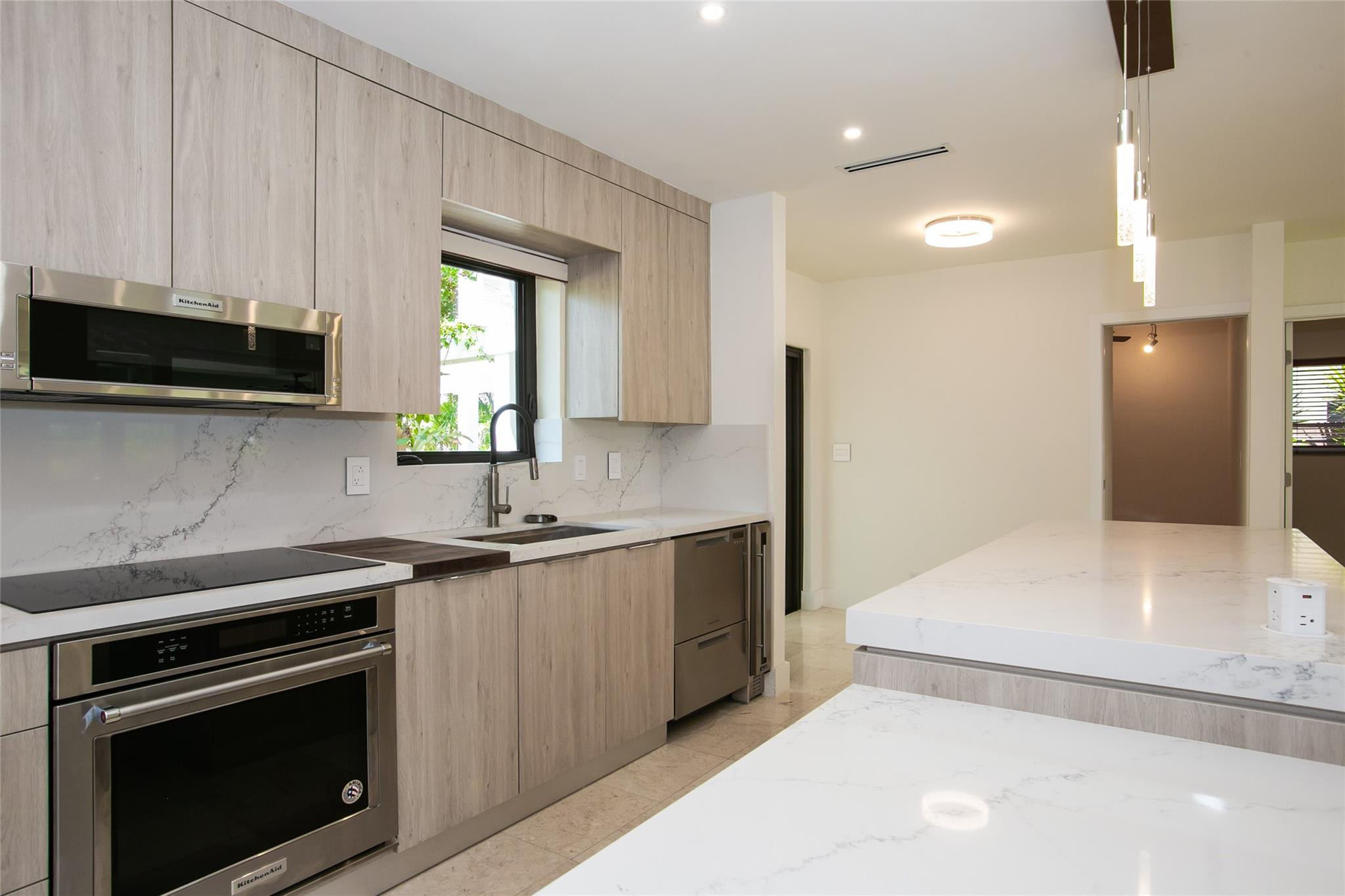 1806 NE 22nd Terrace