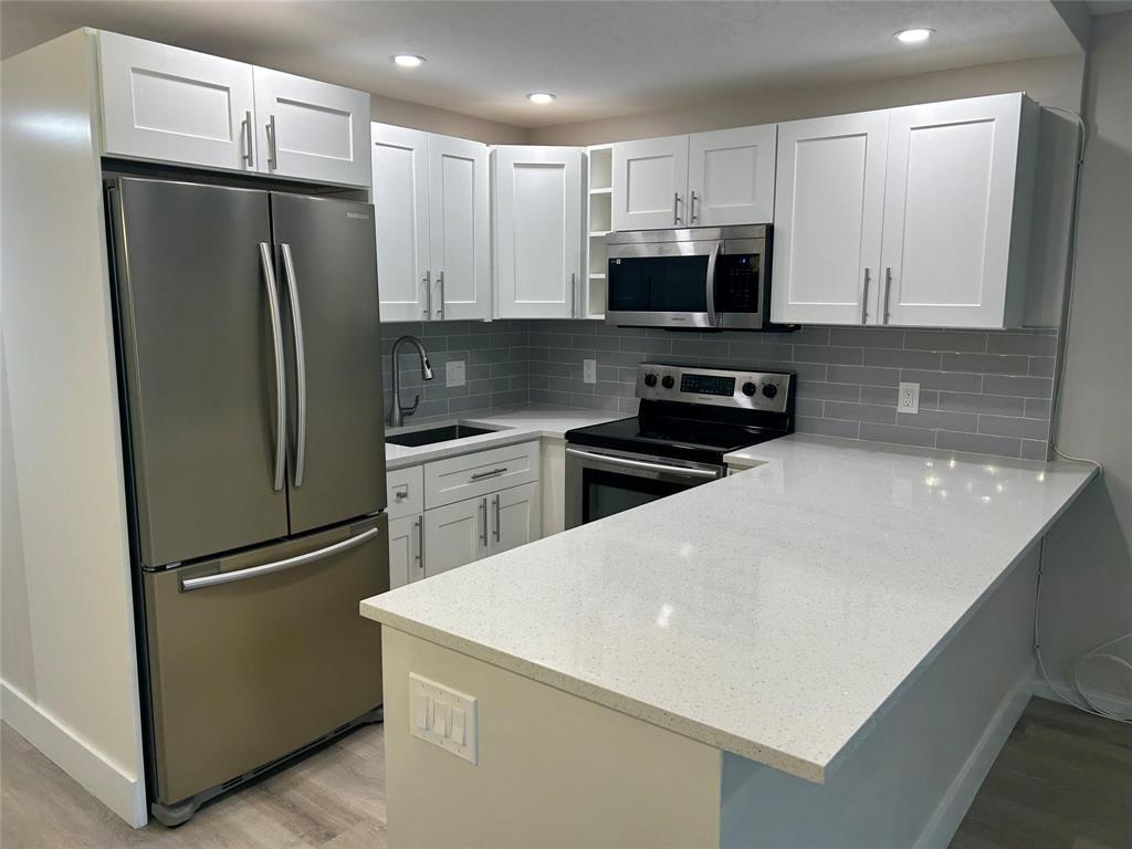 423 MARKHAM T 423