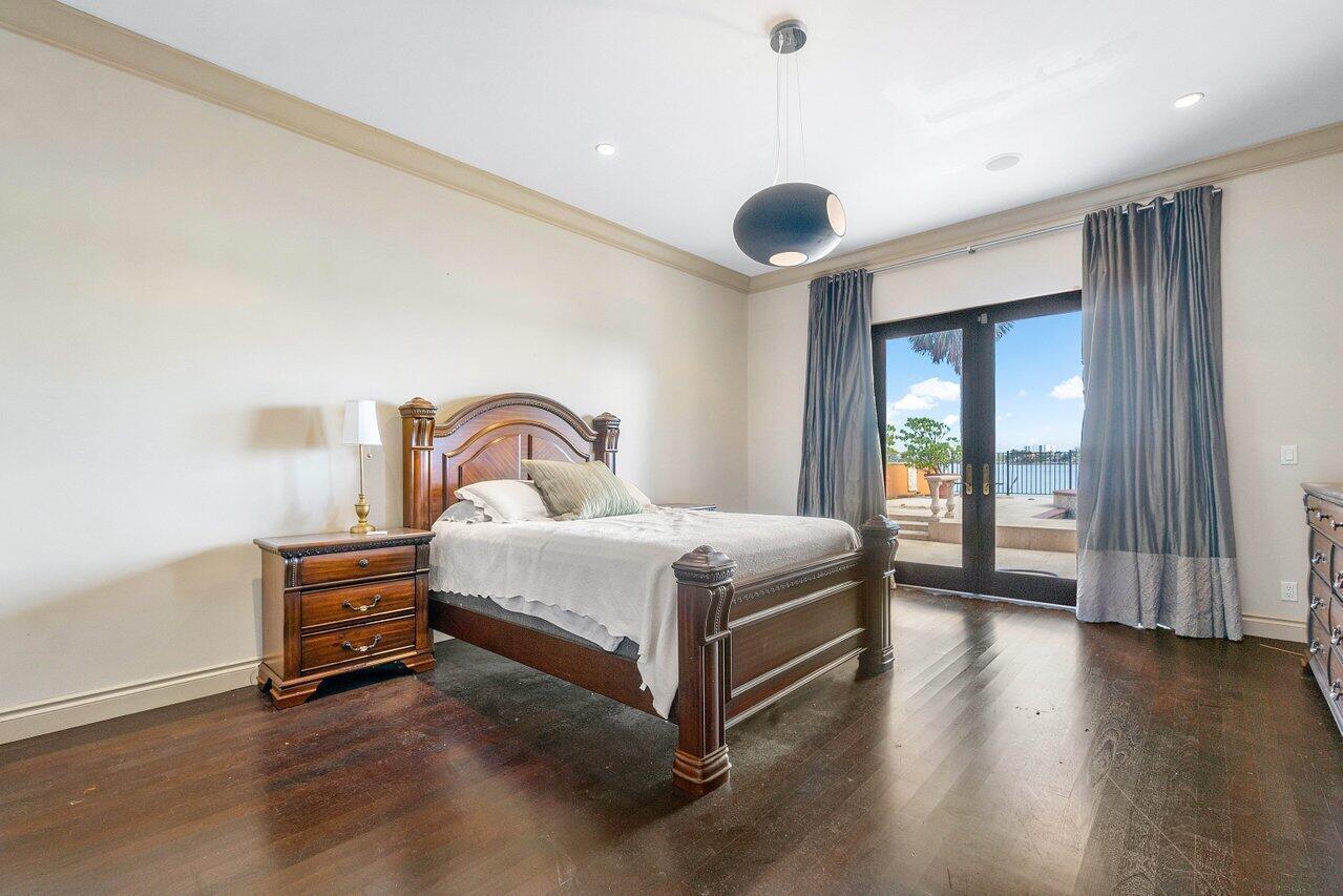 SOUTH PALM PARK - Residential