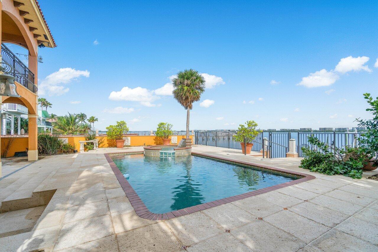 SOUTH PALM PARK - Residential