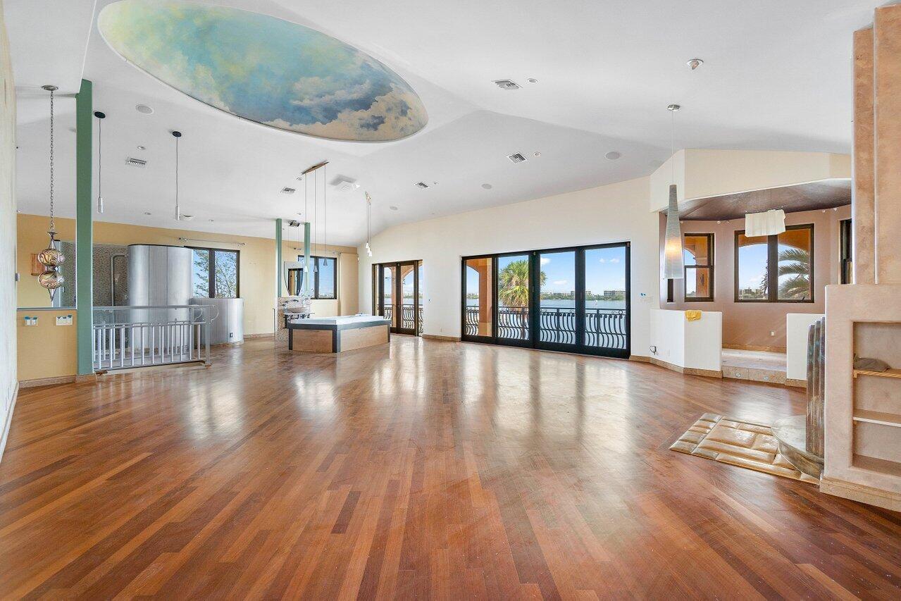 SOUTH PALM PARK - Residential