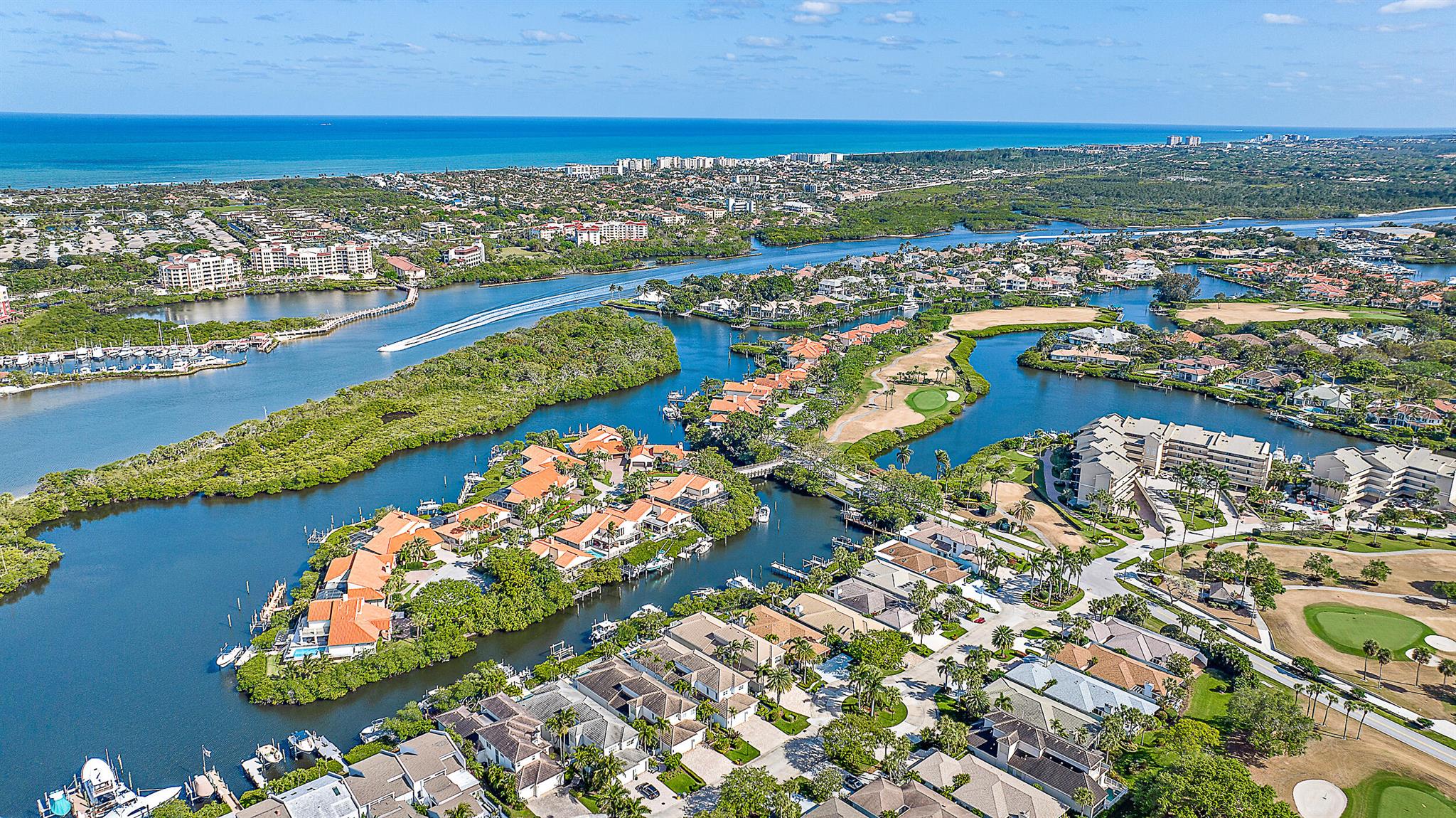 Baytowne Of Jonathans Lan - Residential