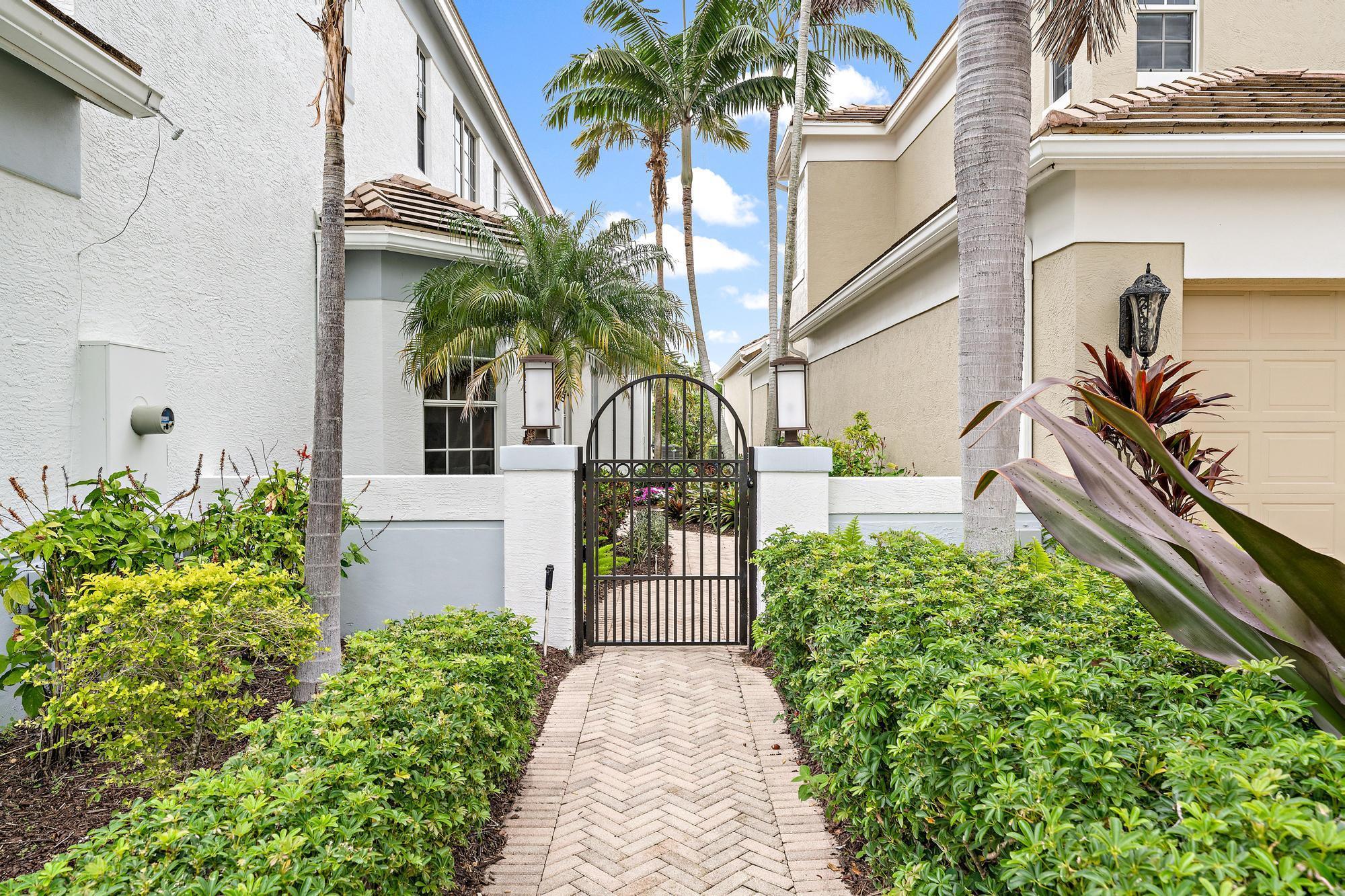 Baytowne Of Jonathans Lan - Residential