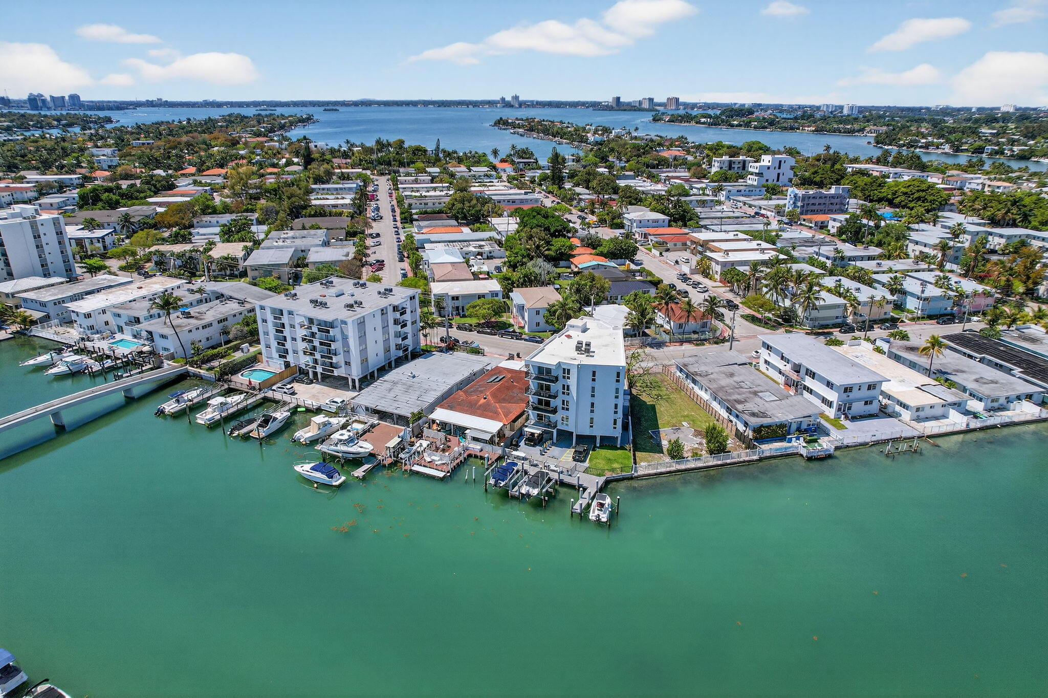 QUAD CONDO - Residential Lease