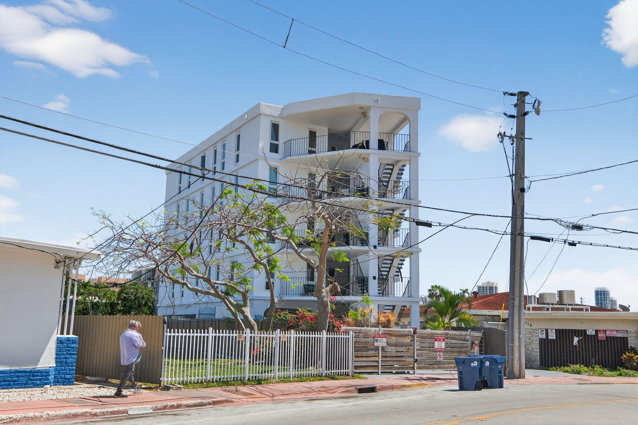 QUAD CONDO - Residential Lease