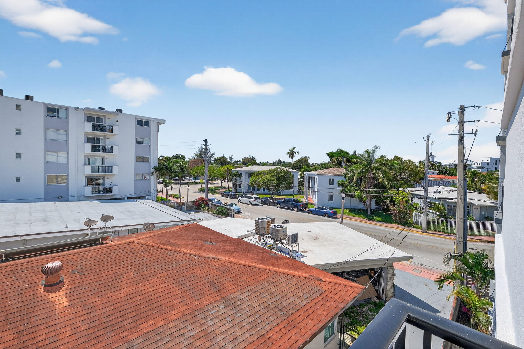 QUAD CONDO - Residential Lease