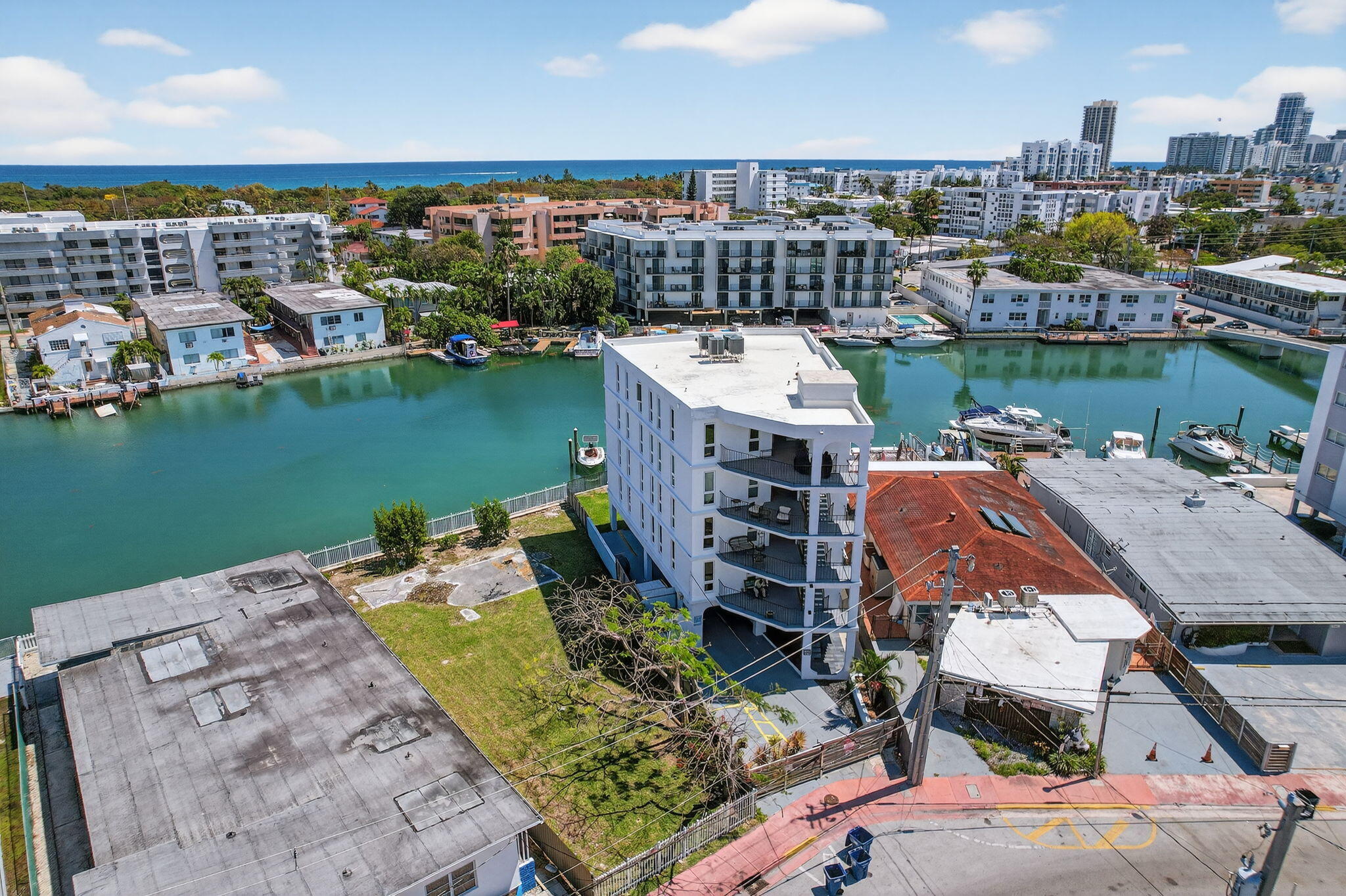 QUAD CONDO - Residential Lease