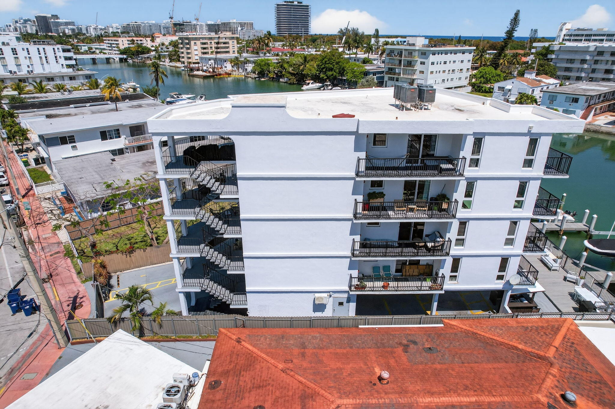 QUAD CONDO - Residential Lease