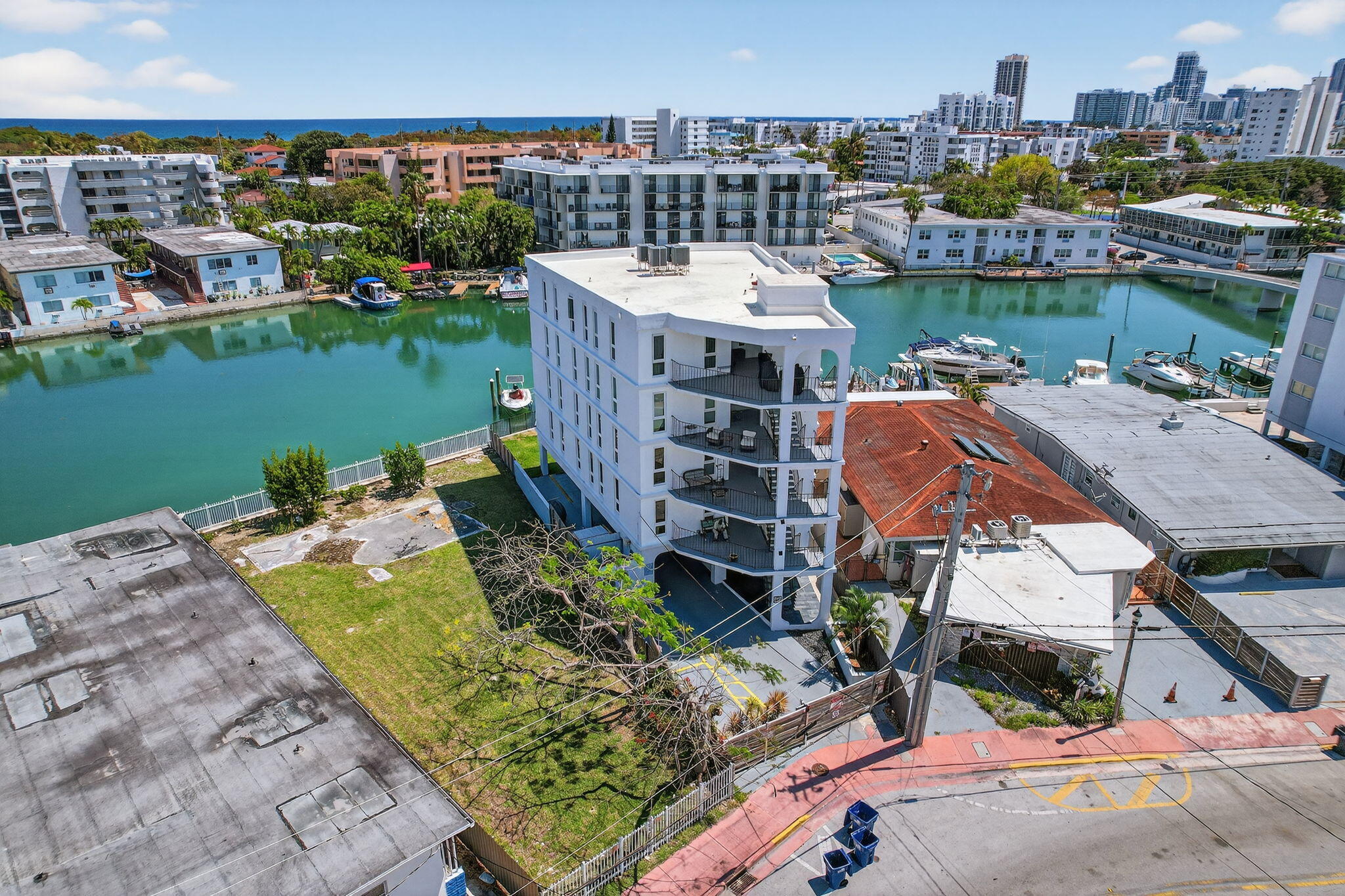 QUAD CONDO - Residential Lease