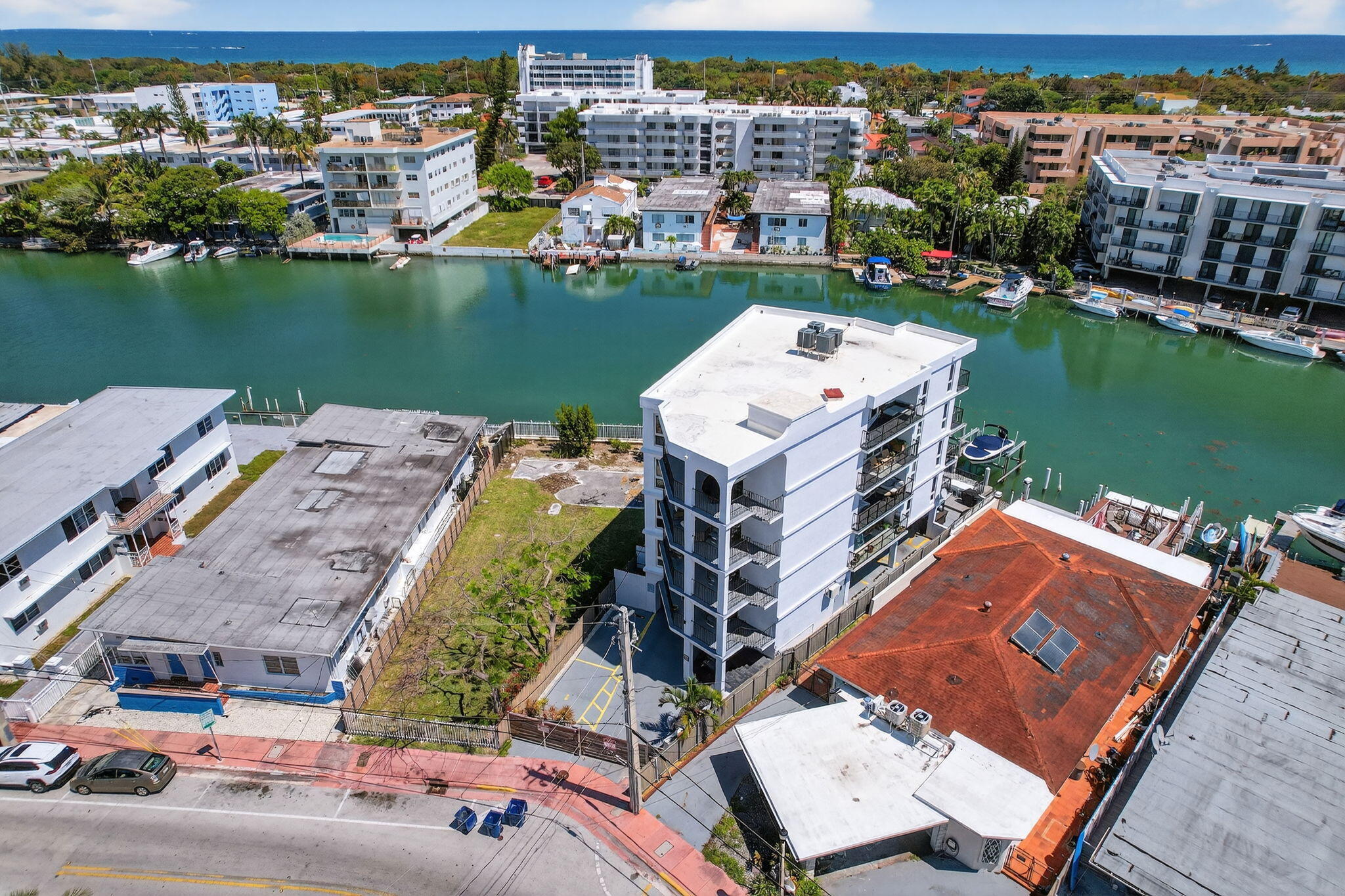 QUAD CONDO - Residential Lease