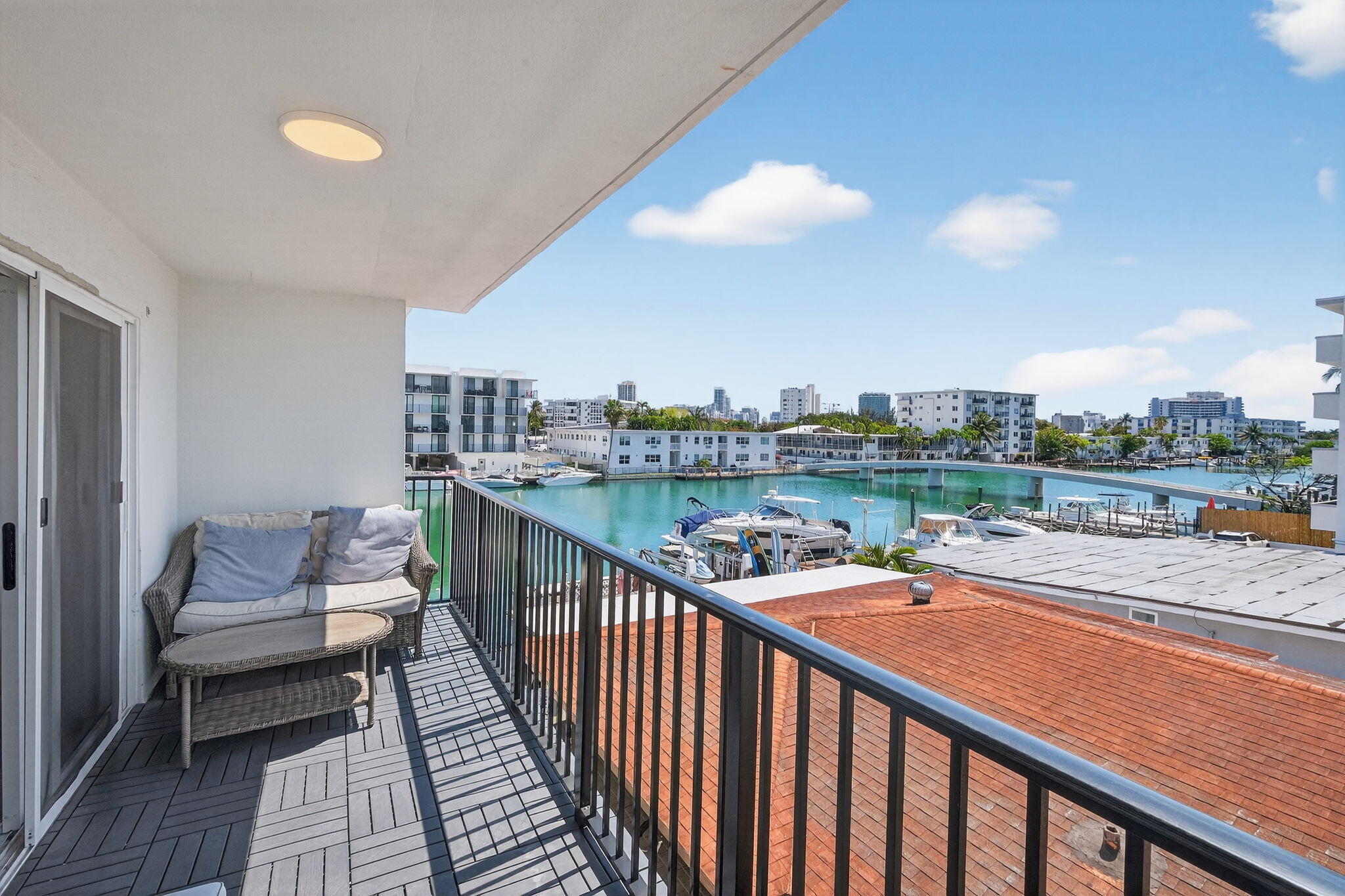 QUAD CONDO - Residential Lease