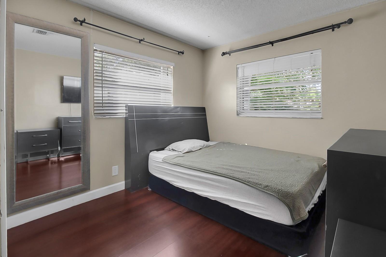 Royal Palm Pointe 86-48 B - Residential