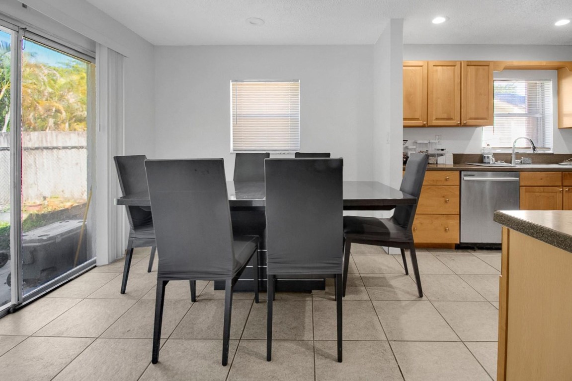 Royal Palm Pointe 86-48 B - Residential