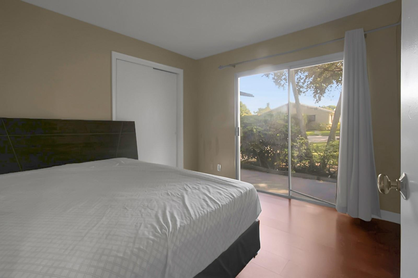 Royal Palm Pointe 86-48 B - Residential