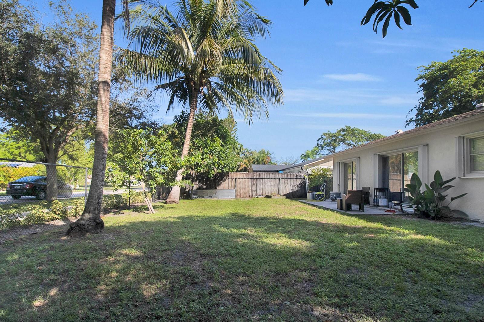 Royal Palm Pointe 86-48 B - Residential