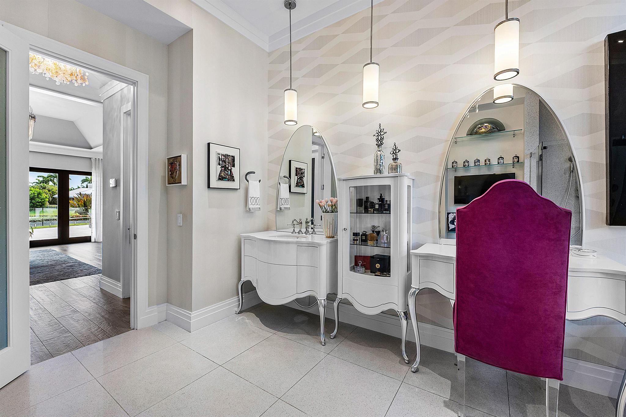 HOLLOWS / POLO CLUB - Residential