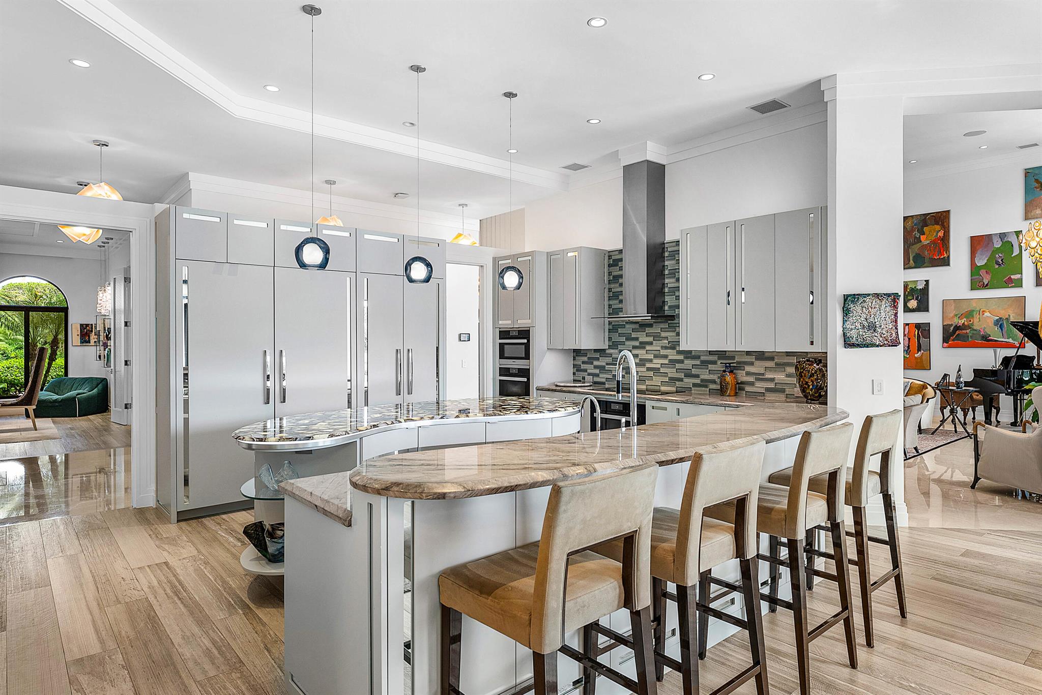 HOLLOWS / POLO CLUB - Residential