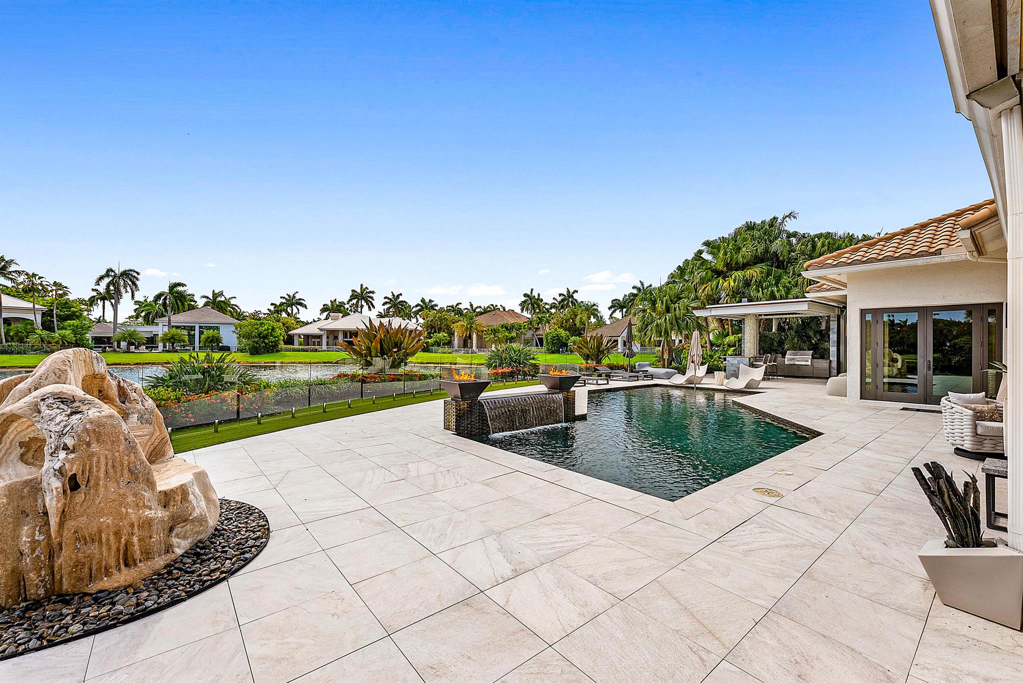 HOLLOWS / POLO CLUB - Residential